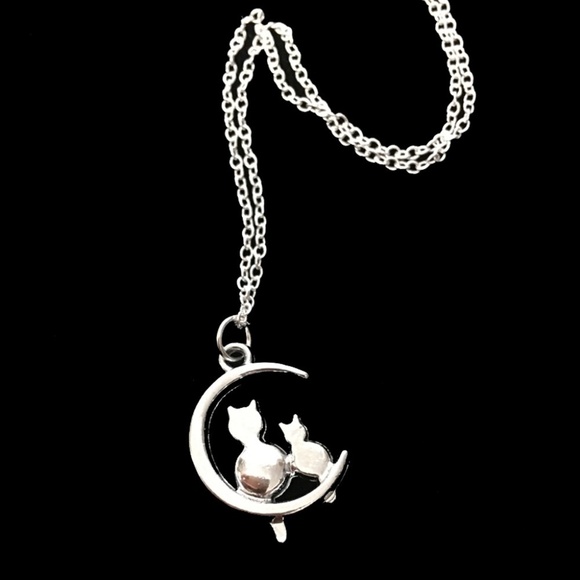 MOMMA Mommy Cat & Baby Kitten on Crescent Moon Necklace Silver Plate Chain - Picture 4 of 6